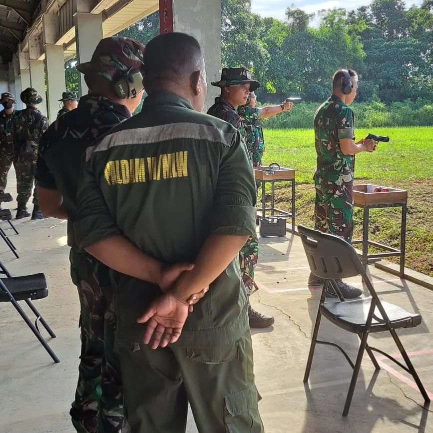 Kegiatan asistensi teknik (Asnik) Paldam VI/Mlw guna mendukung pelaksanaan materi tembak Pistol Presisi pada pelaksanaan Apel Komandan Satuan (AKS) tersebar TA 2023 di wilayah Kodam VI/Mlw